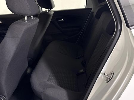 2025-Volkswagen-Polo-Vivo-14-Comfortline-5-dr_3