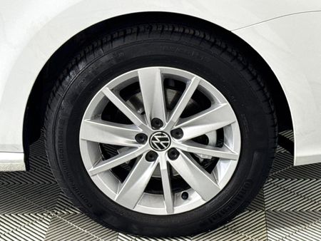 2025-Volkswagen-Polo-Vivo-14-Comfortline-5-dr_4