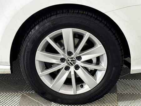 2025-Volkswagen-Polo-Vivo-14-Comfortline-5-dr_5