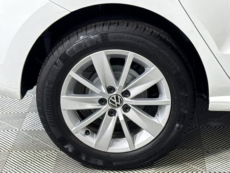 2025-Volkswagen-Polo-Vivo-14-Comfortline-5-dr_7
