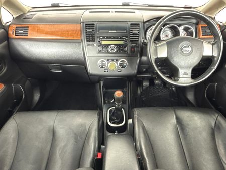 2013-Nissan-Tiida-18-Acenta_1