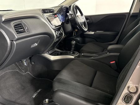 2016-Honda-Ballade-15-Executive_8