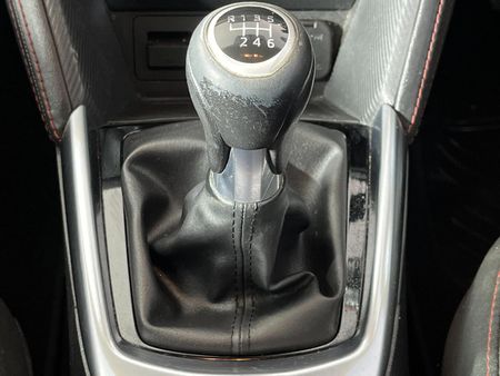 2015-Mazda-2-15-Individual-5-dr_10