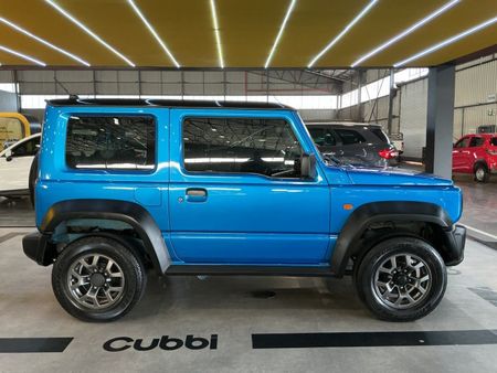 2022-Suzuki-Jimny-15-GL_9
