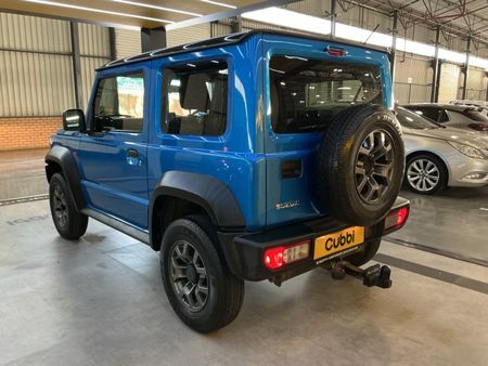 2022-Suzuki-Jimny-15-GL_4