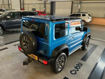 2022-Suzuki-Jimny-15-GL_8