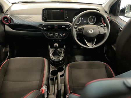 2026-Hyundai-Grand-i10-10-Motion_10