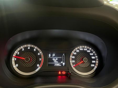 2026-Hyundai-Grand-i10-12-Motion-Auto_10