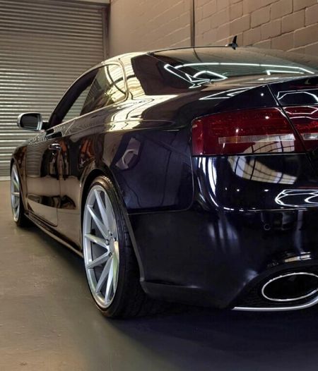 2011-Audi-RS5-Coupe-quattro-Auto_11