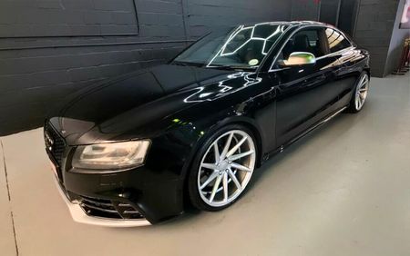 2011-Audi-RS5-Coupe-quattro-Auto_1