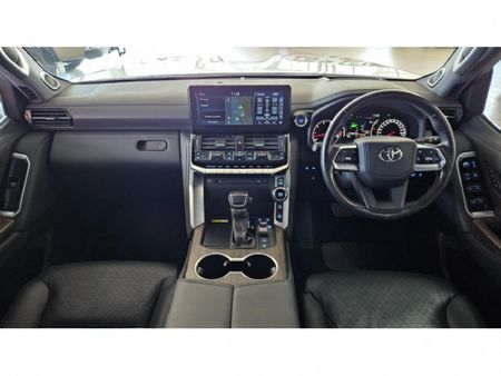 2024-Toyota-Land-Cruiser-300-V6-33-D-ZX_13