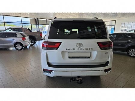 2024-Toyota-Land-Cruiser-300-V6-33-D-ZX_7
