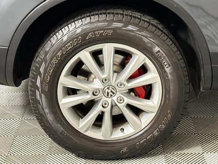 2012-Volkswagen-Touareg-30-V6-TDI-Auto-Bluemotion-180kW_6