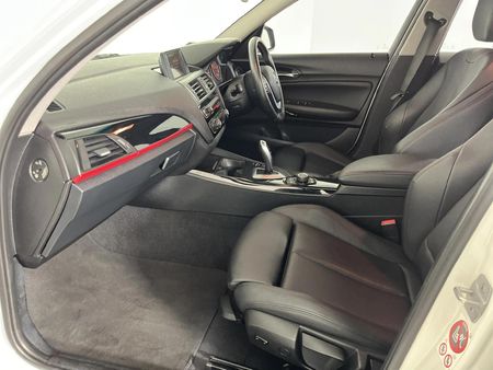 2016-BMW-1-Series-120d-5-dr-Sport-Line-Auto_8