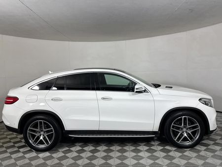 2016-Mercedes-Benz-GLE-Coupe-350d-4Matic_17