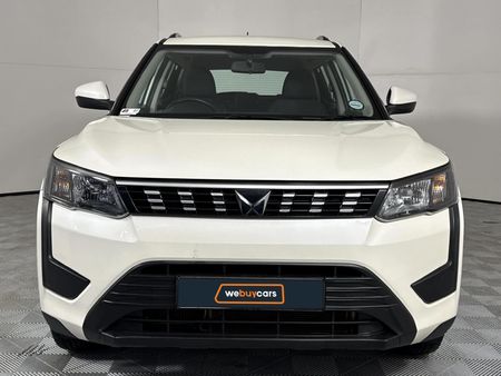 2024-Mahindra-XUV-300-12T-W6_14