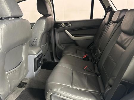 2017-Ford-Everest-22-TDCi-XLT_3