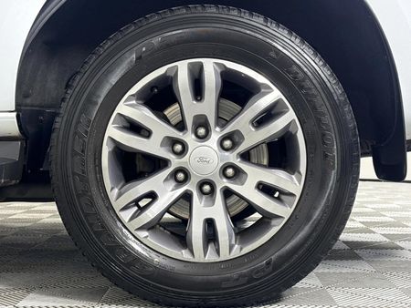 2017-Ford-Everest-22-TDCi-XLT_6