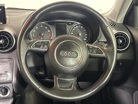 2018-Audi-A1-Sportback-10-TFSI-S-Auto-25-TFSI_11