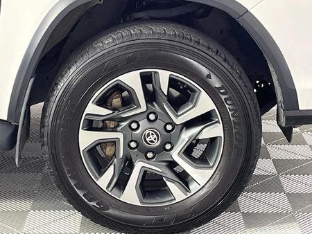 2024-Toyota-Fortuner-28-GD-6-VX-Auto_4
