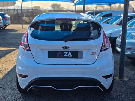 2017-Ford-Fiesta-ST-16-EcoBoost-GDTi_5