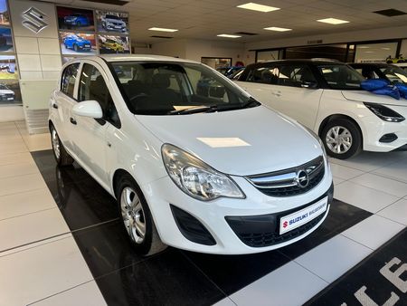 2012-Opel-Corsa-14-Essentia-5-dr_0