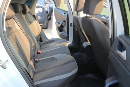 2019-Volkswagen-Polo-10-TSI-Highline-Auto-85kW_12