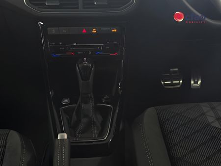 2026-Volkswagen-T-Cross-10-TSI-R-Line-Auto_15