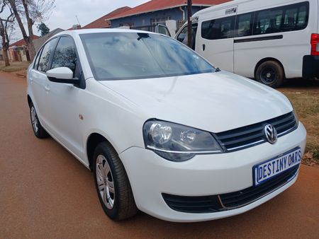 2017-Volkswagen-Polo-Vivo-GP-14-Trendline-5-dr_0