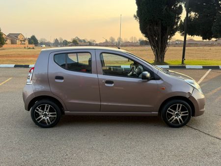 2009-Suzuki-Alto-10_6
