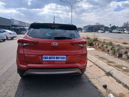 2016-Hyundai-Tucson-16_13