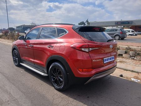 2016-Hyundai-Tucson-16_14