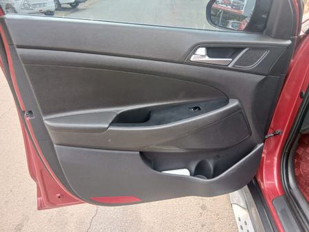 2016-Hyundai-Tucson-16_1