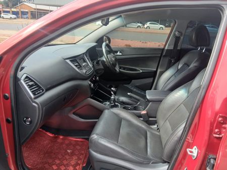 2016-Hyundai-Tucson-16_2