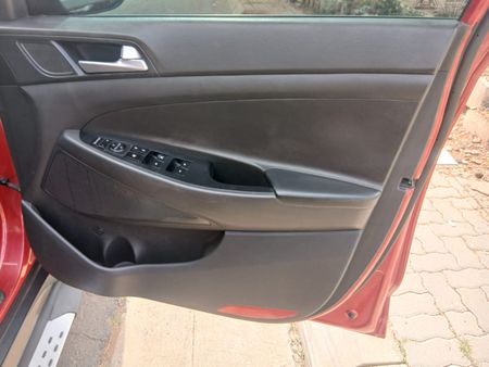2016-Hyundai-Tucson-16_5