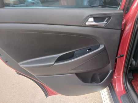 2016-Hyundai-Tucson-16_6