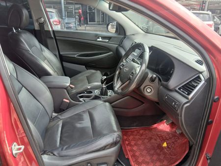 2016-Hyundai-Tucson-16_8