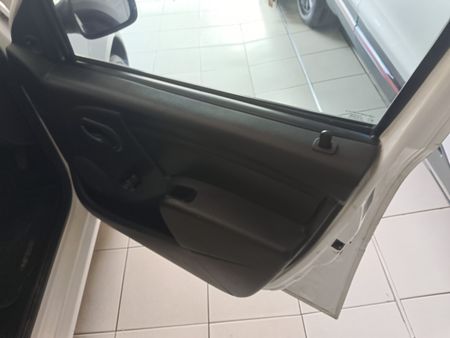 2019-Nissan-NP200-15-dCi-Safety-Pack_11