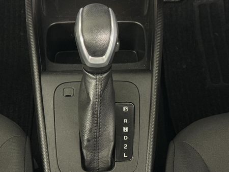 2024-Toyota-Starlet-15-XS-Auto_10