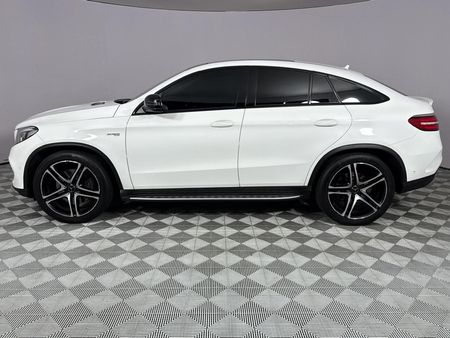 2018-Mercedes-AMG-GLE-Coupe-450-43-AMG-4Matic_18