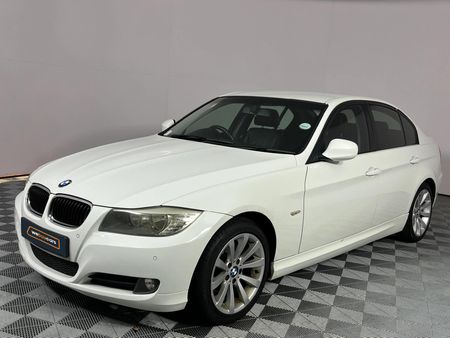 2011-BMW-3-Series-320i-Auto_0
