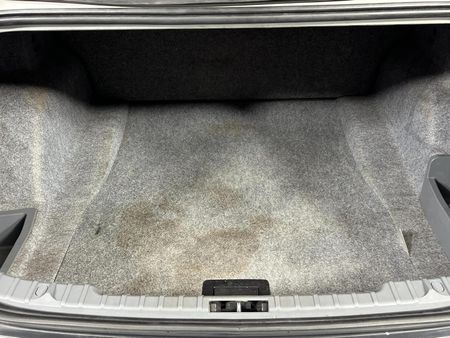 2011-BMW-3-Series-320i-Auto_14