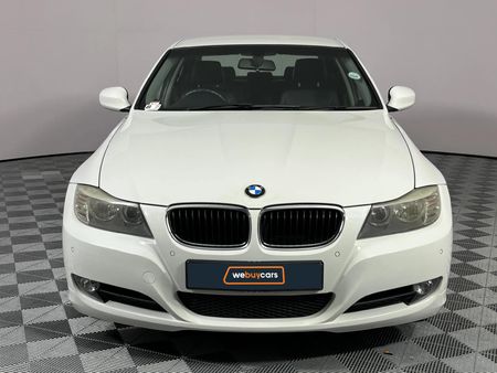2011-BMW-3-Series-320i-Auto_15