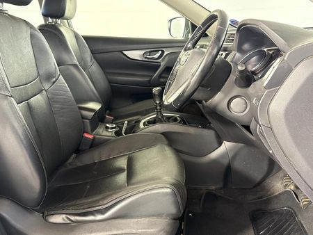 2015-Nissan-X-Trail-16-dCi-LE-4x4_9