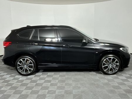 2022-BMW-X1-sDrive18d_14