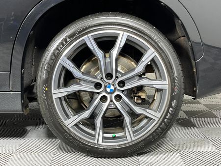 2022-BMW-X1-sDrive18d_5