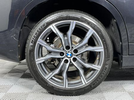 2022-BMW-X1-sDrive18d_6