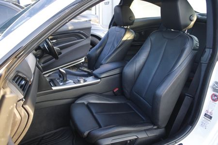 2014-BMW-4-Series-435i-Coupe-M-Sport_15