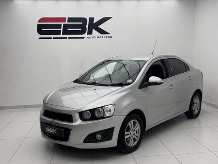 2016-Chevrolet-Sonic-16-LS_2