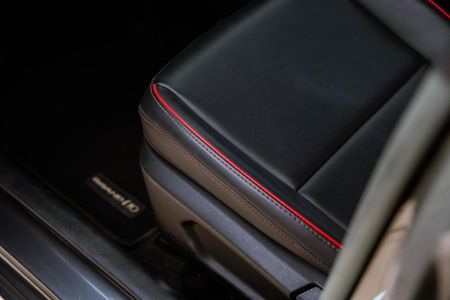 2022-Hyundai-Grand-i10-12-Fluid_16